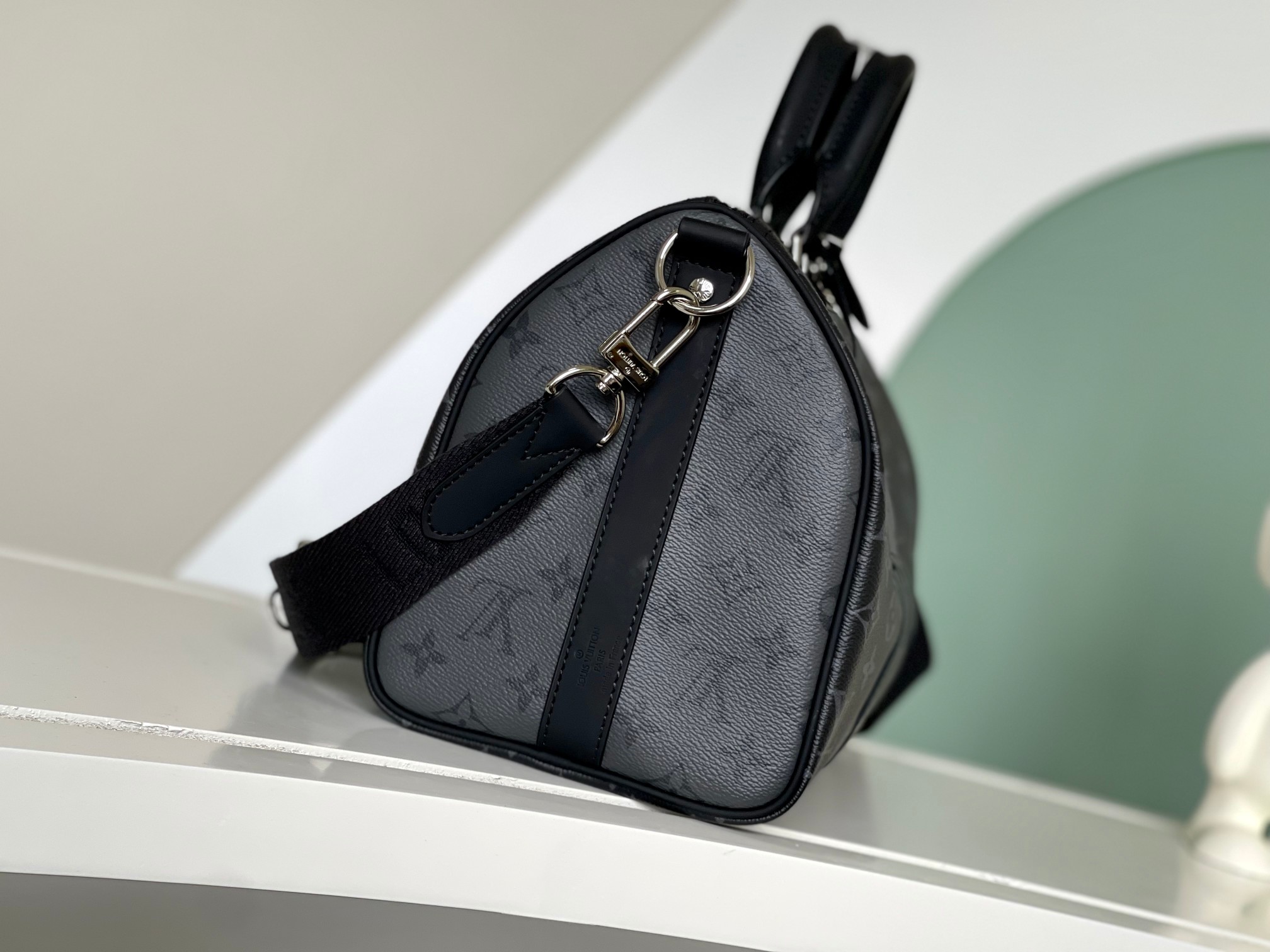 ルイ・ヴィトン Keepall Bandoulière 35 モノグラム・エクリプス 詳細画像 2