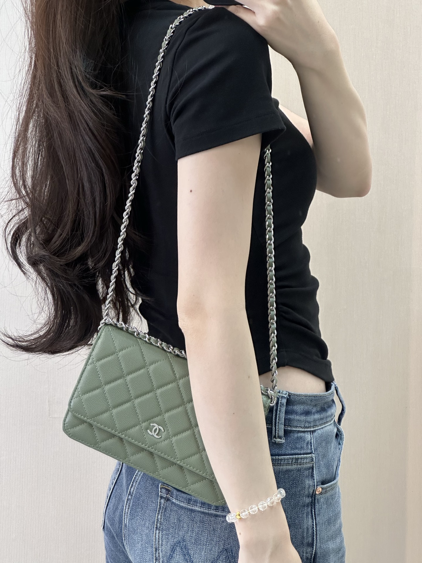 シャネル クラシックフラップ WOC チェーンウォレット キャビアスキン カーフスキン ギリシャグリーン シルバー金具 19cm 詳細画像 2