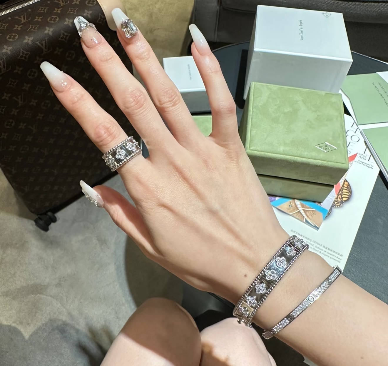ヴァン クリーフ&アーペル カレイドスコープ ワイド フルダイヤ ビーズエッジ リング プラチナ ゴールド A4301 詳細画像 3
