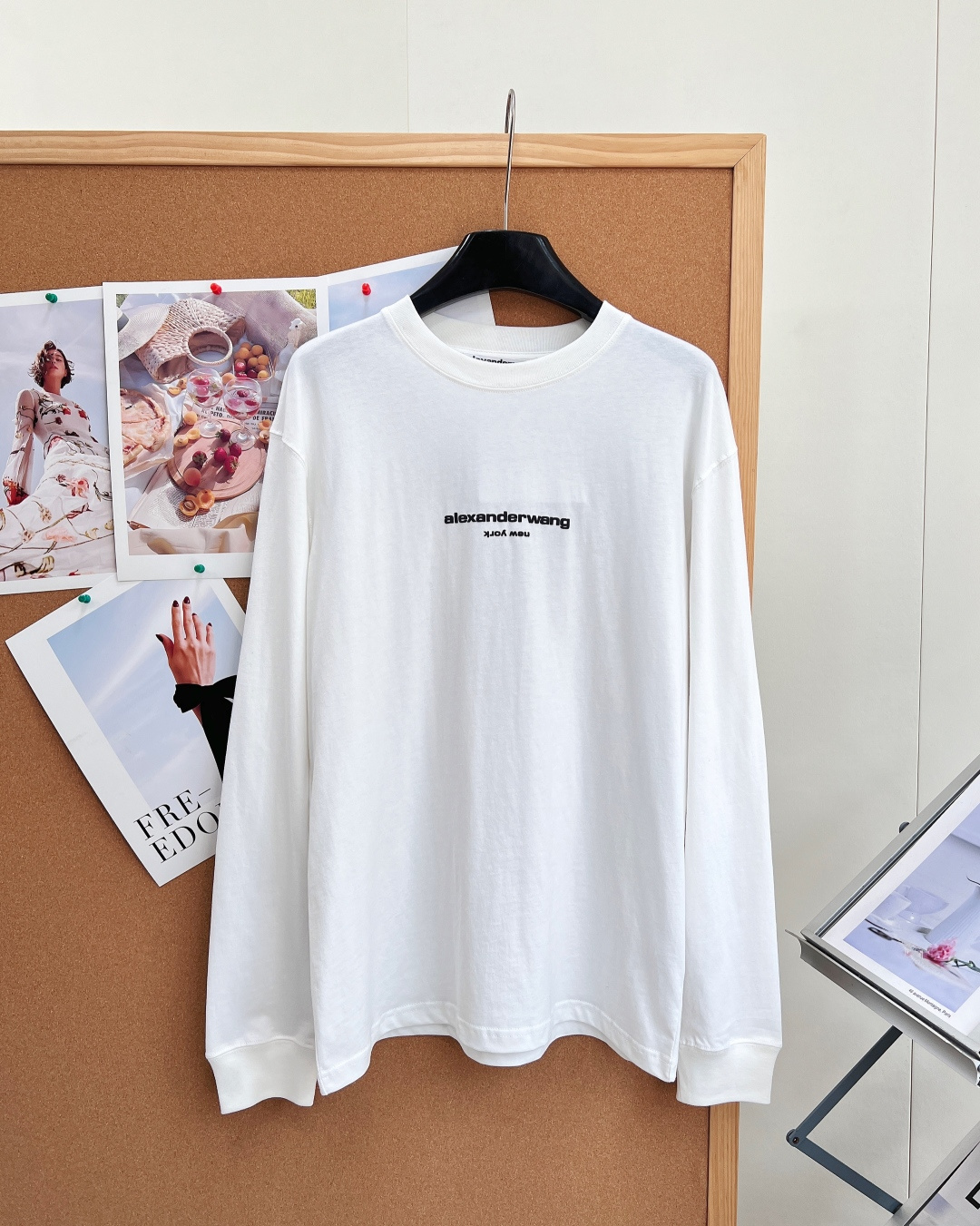 アレキサンダー ワン ウォッシュ加工 フォームロゴ 長袖Tシャツ ホワイト E670240 詳細画像 1