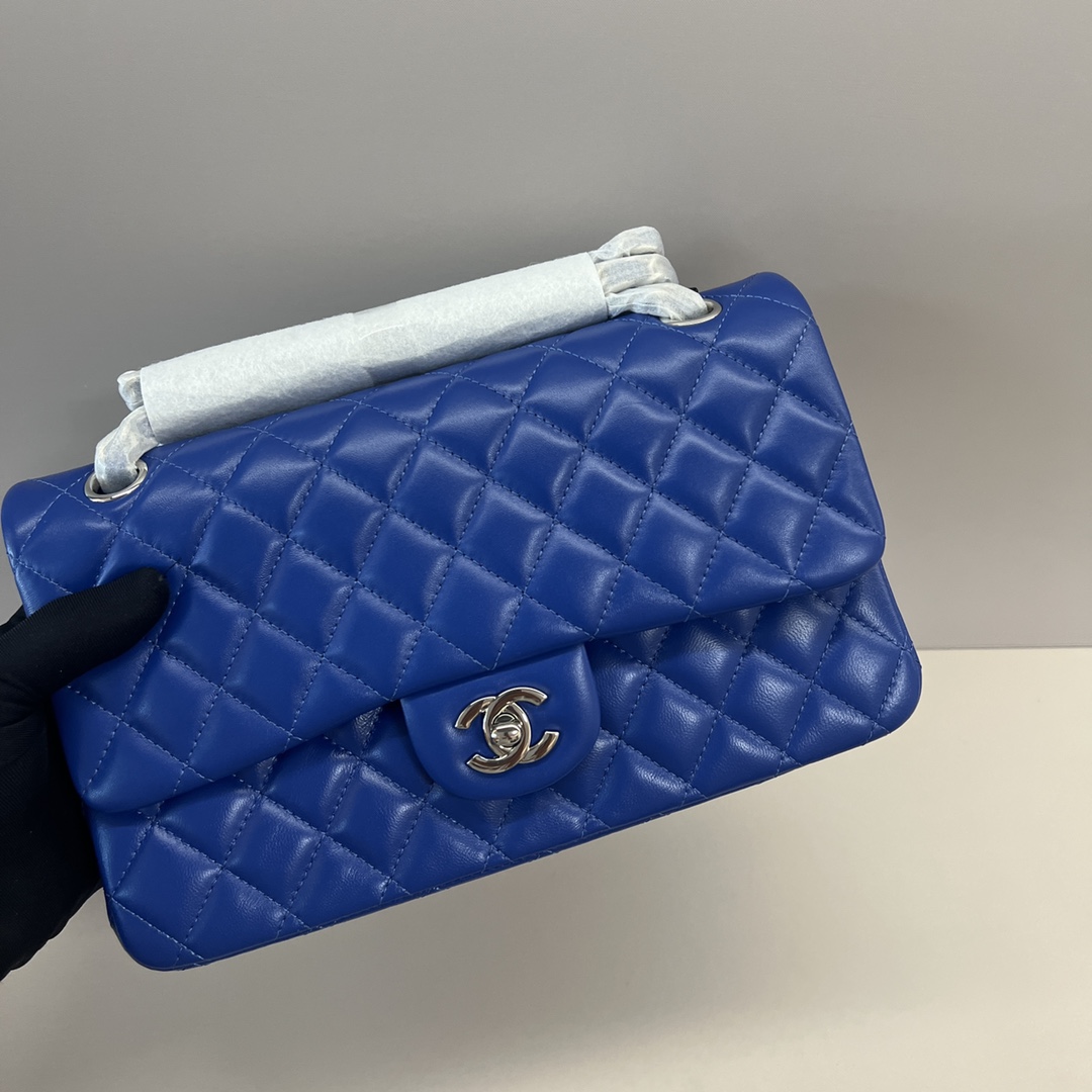 シャネル クラシックフラップ CF 25cm ラムスキン チェーンショルダー クロスボディバッグ ネイビー シルバー金具 詳細画像 3