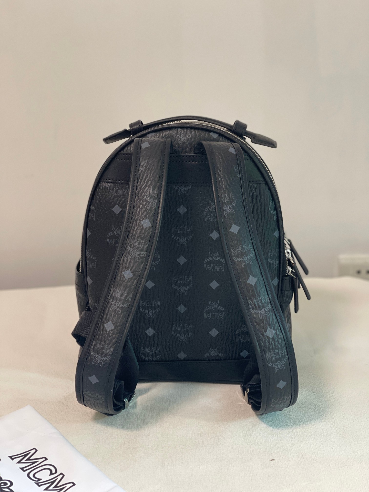 MCM(エムシーエム) Stark Visetos バックパック ブラック 詳細画像 3
