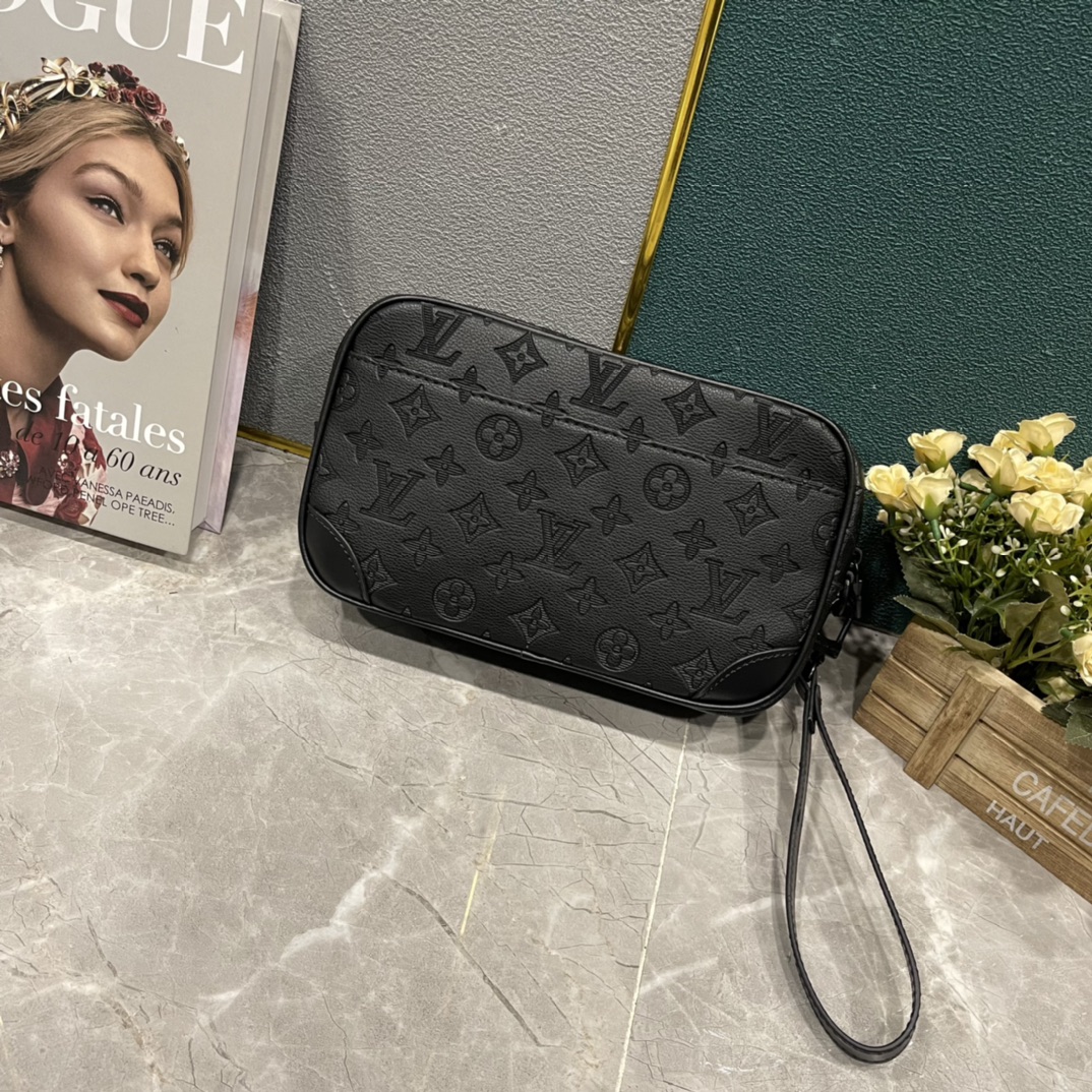ルイ・ヴィトン Pochette Kasai クラッチバッグ ブラック 詳細画像 3