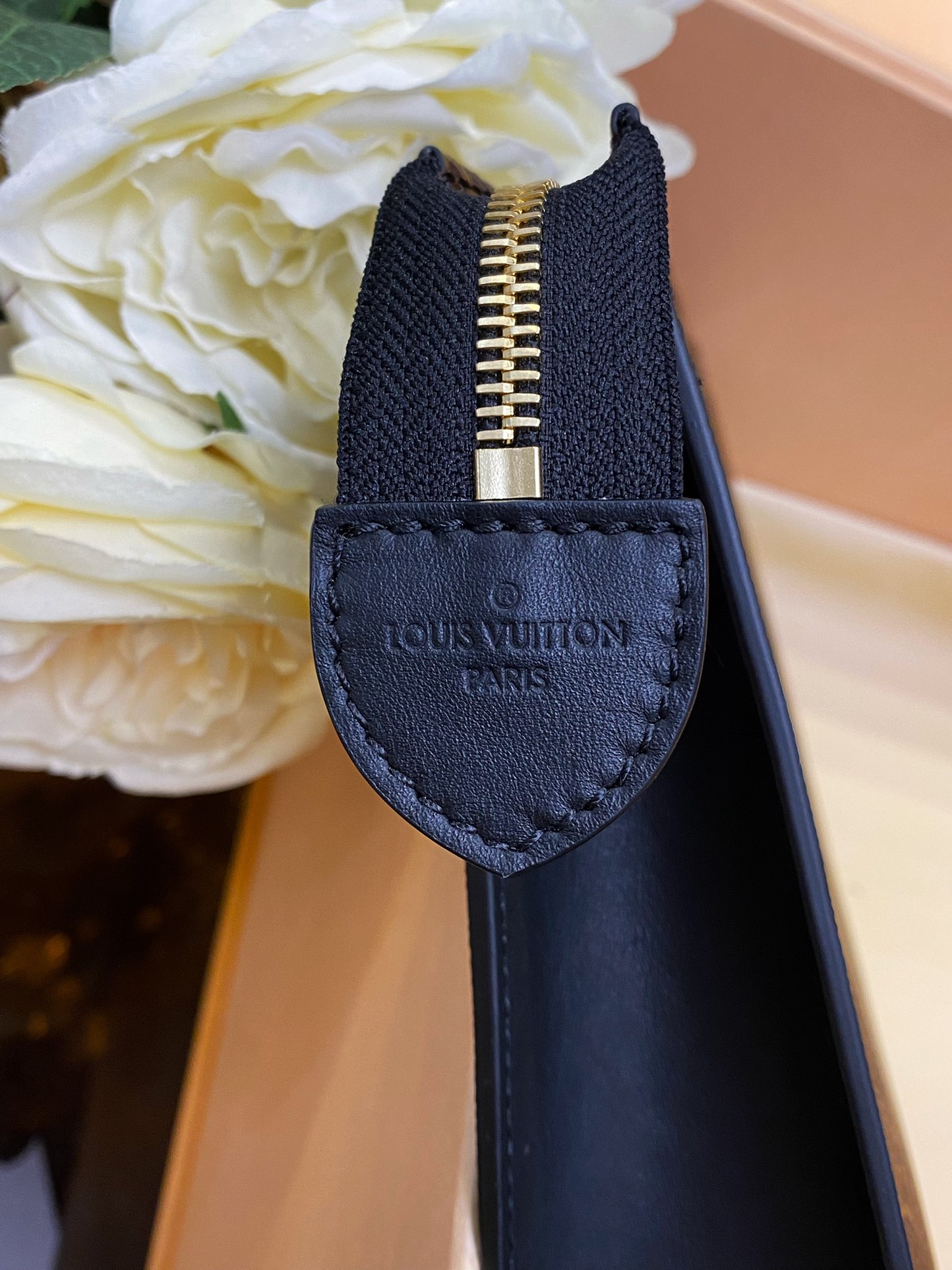 ルイ・ヴィトン Pochette Toilette NM モノグラム クラッチバッグ 詳細画像 3