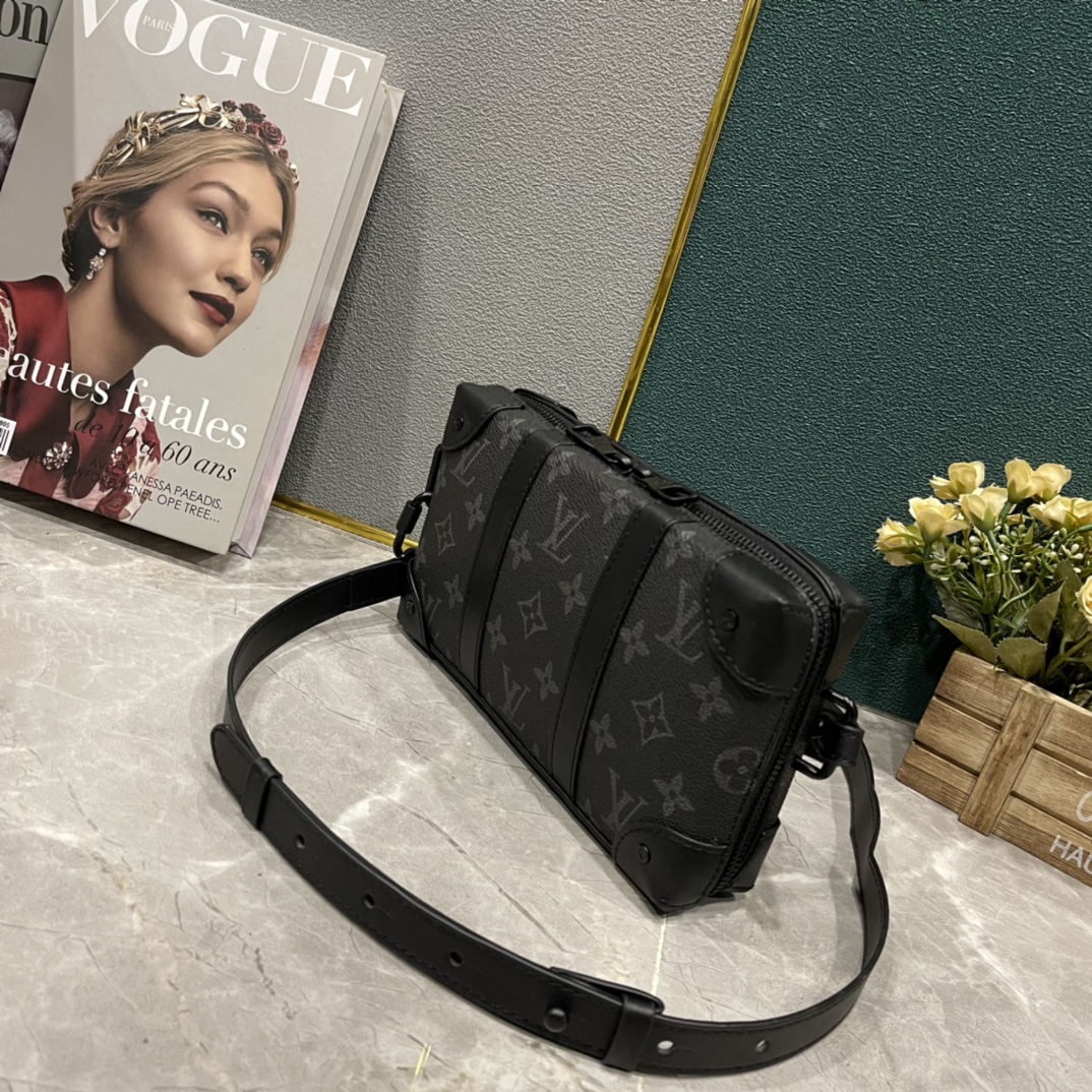 プラダ Soft Trunk Wallet クロスボディバッグ チャコールグレー ブラックトリム 詳細画像 2