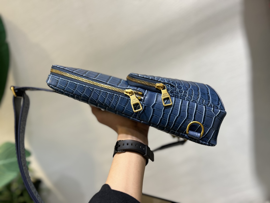 ルイ・ヴィトン アヴェニュー スリングバッグ クロコダイル型押しカウレザー ブルー 詳細画像 3