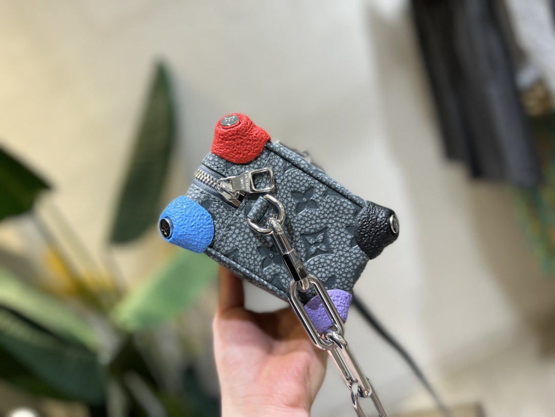 ルイヴィトン Mini Soft Trunk チェーンショルダーバッグ グレー 詳細画像 3