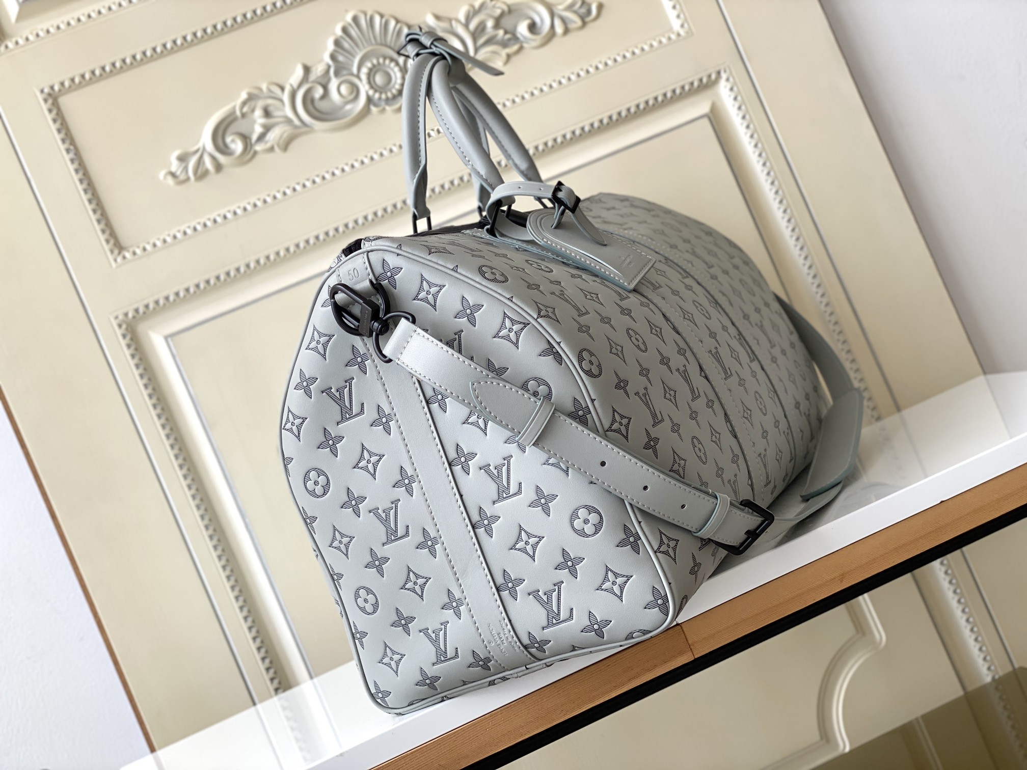 ルイ・ヴィトン Keepall バンドリエール 50 モノグラム・シャドウ グレー 詳細画像 2