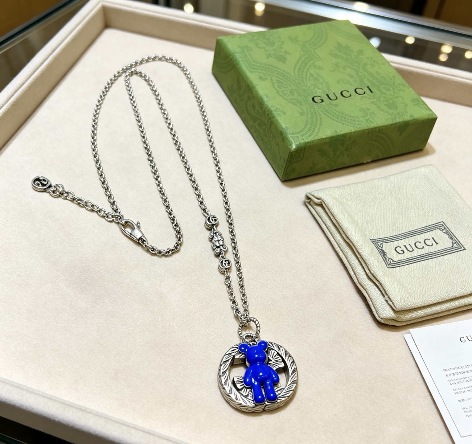 グッチ ベアチャーム メダリオン ネックレス シルバー ブルー 詳細画像 1