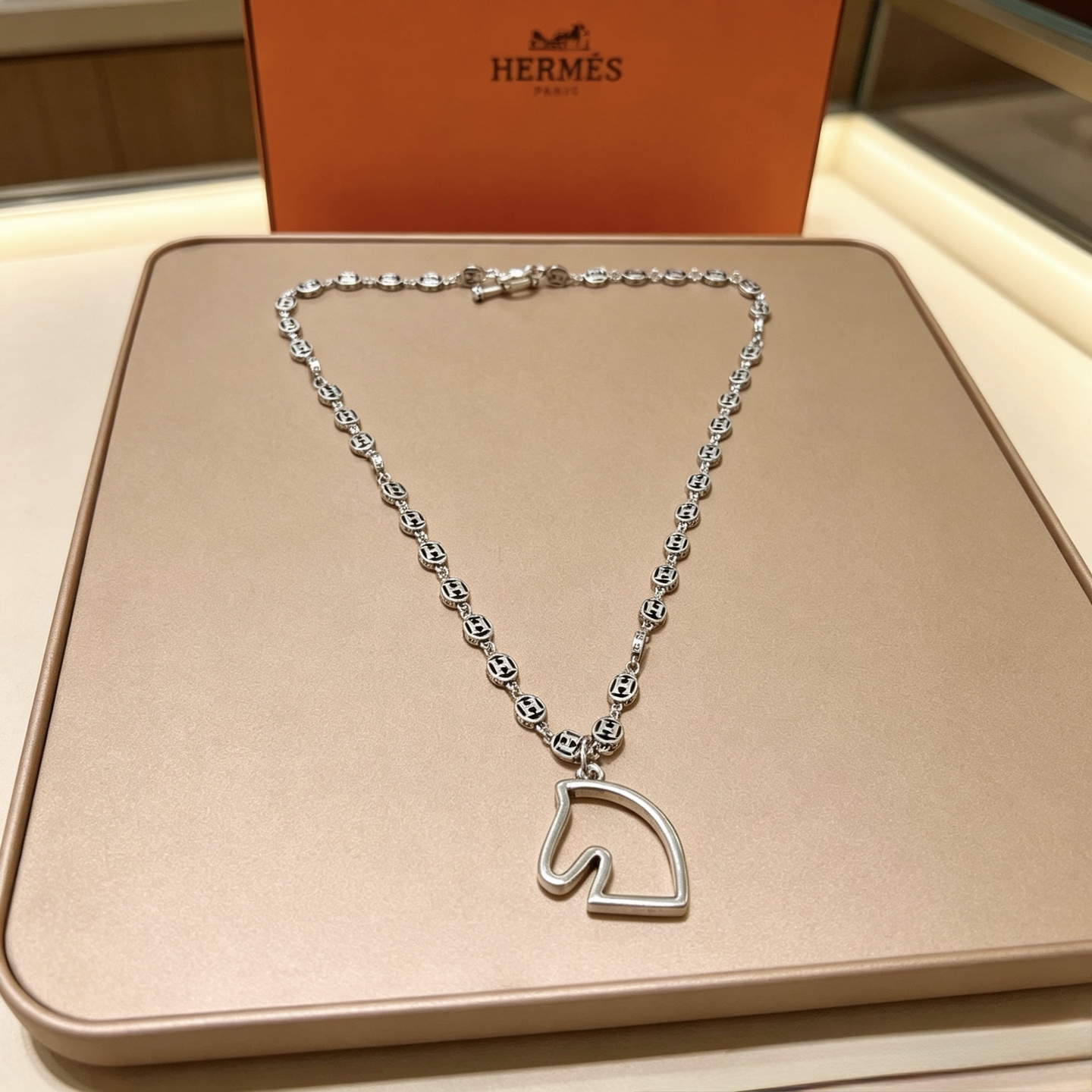 エルメス オープンワーク ホースヘッド ペンダント Hリンク ネックレス シルバー 詳細画像 1