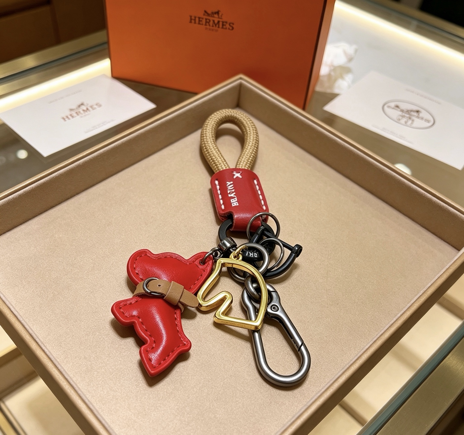 エルメス ホースチャーム ロープキーリング レッド ベージュ 詳細画像 1