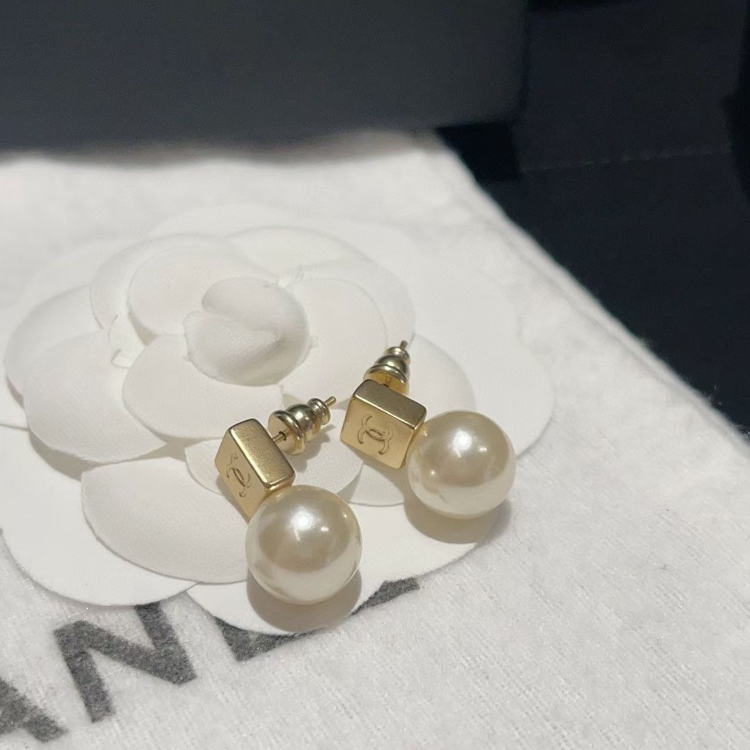 シャネル スクエアCC パールスタッドピアス ゴールド 詳細画像 3