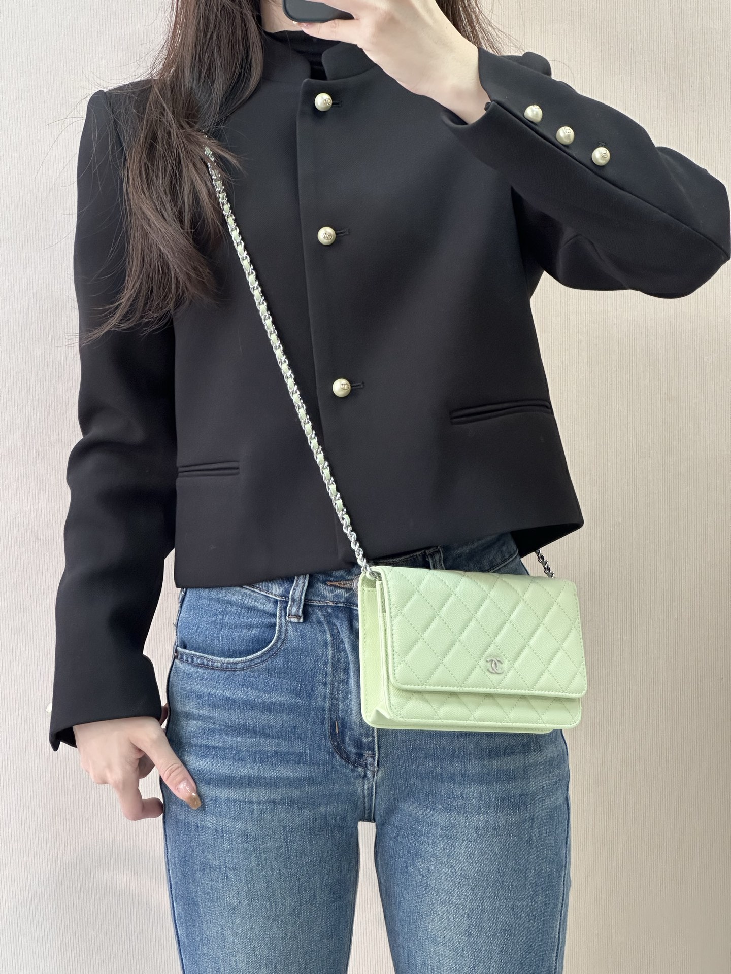 シャネル クラシックフラップ WOC チェーンショルダーバッグ ライトグリーン シルバー金具 詳細画像 1