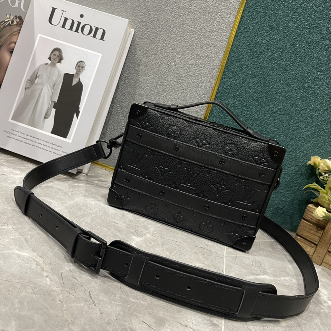 ルイ・ヴィトン Handle Soft Trunk ハンドバッグ ブラック 詳細画像 1