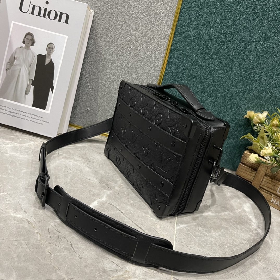 ルイ・ヴィトン Handle Soft Trunk ハンドバッグ ブラック 詳細画像 2