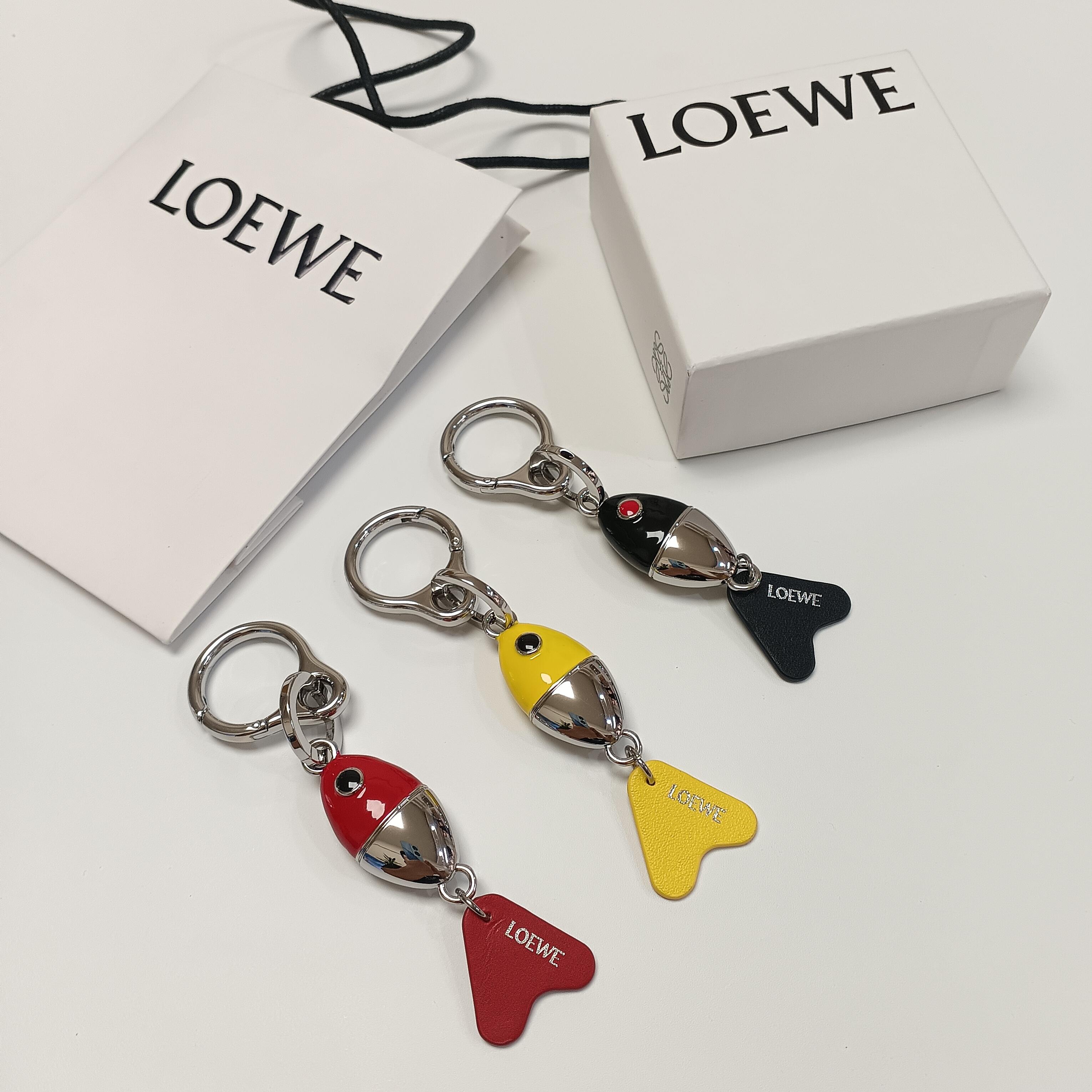 ロエベ フィッシュベイト キーチャーム レッド イエロー ブラック 詳細画像 1