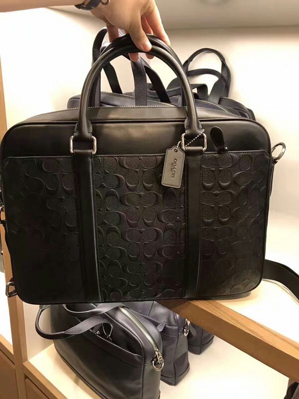 コーチ C ロゴ型押し 本革 ラップトップ対応 ブリーフケース ブラック 詳細画像 1