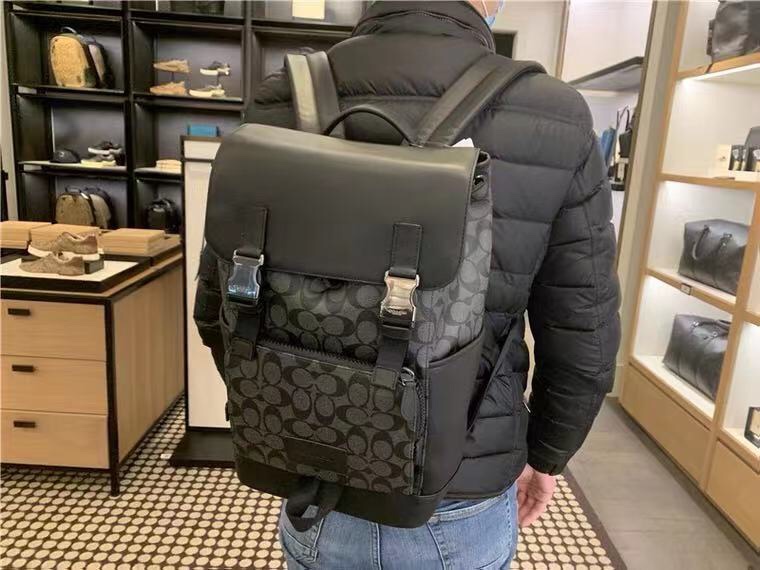 コーチ トラック シグネチャー フラップ バックパック チャコール ブラック 詳細画像 1