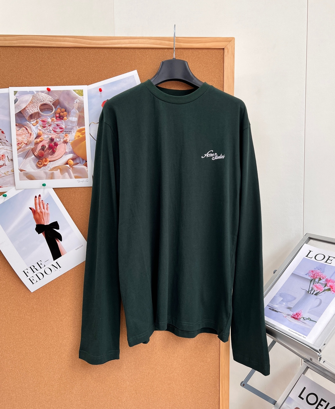 アクネ ストゥディオズ ロゴ刺繍 クルーネック 長袖Tシャツ ダークグリーン ネイビー 詳細画像 1