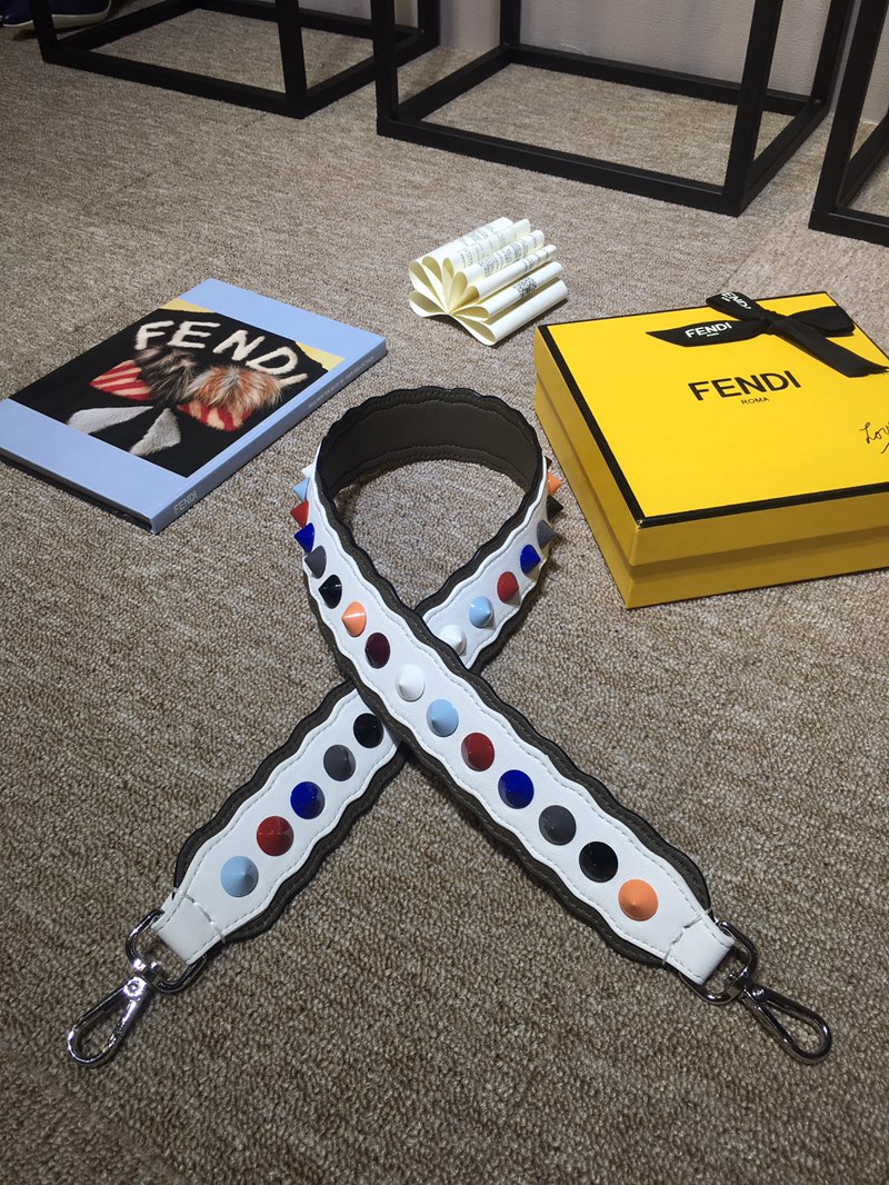 フェンディ STRAP YOU ショルダーストラップ ホワイト マルチカラースタッズ 詳細画像 1