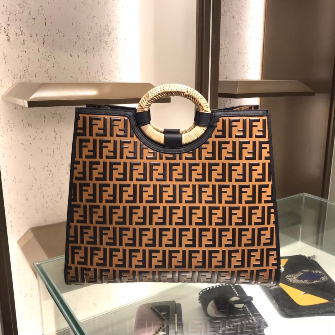 フェンディ Runaway Shopping トートバッグ タバコ 詳細画像 2