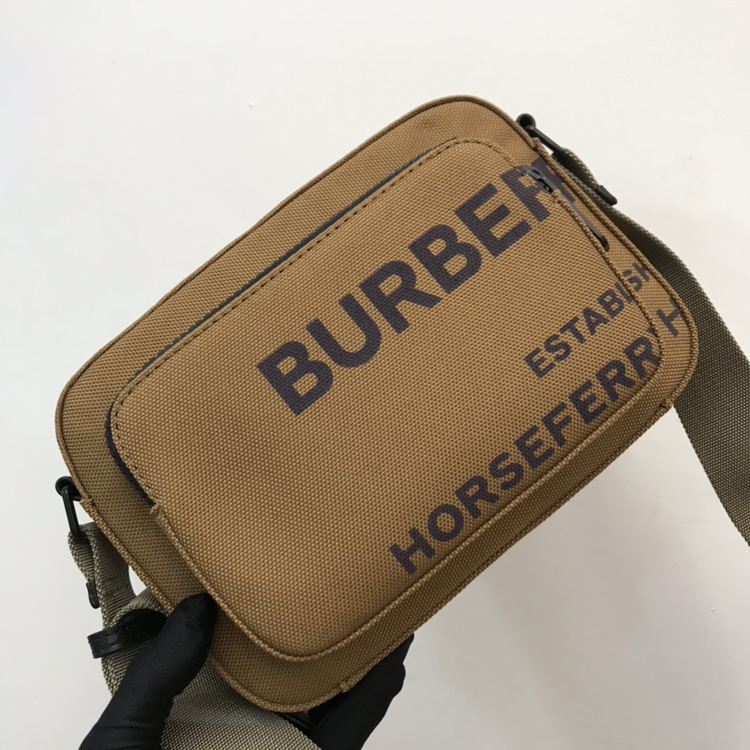 バーバリー Horseferry プリント ECONYL クロスボディバッグ ブラウン 詳細画像 2