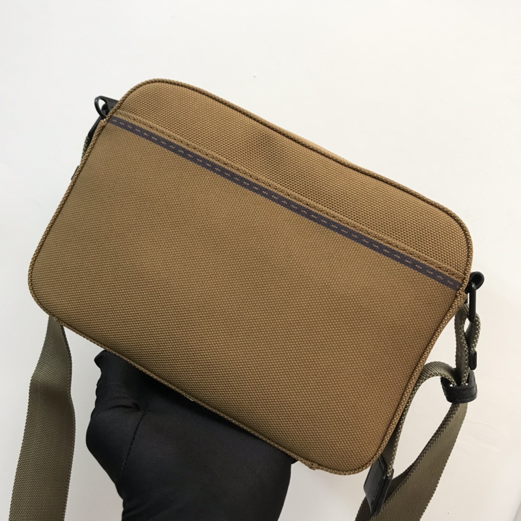 バーバリー Horseferry プリント ECONYL クロスボディバッグ ブラウン 詳細画像 3