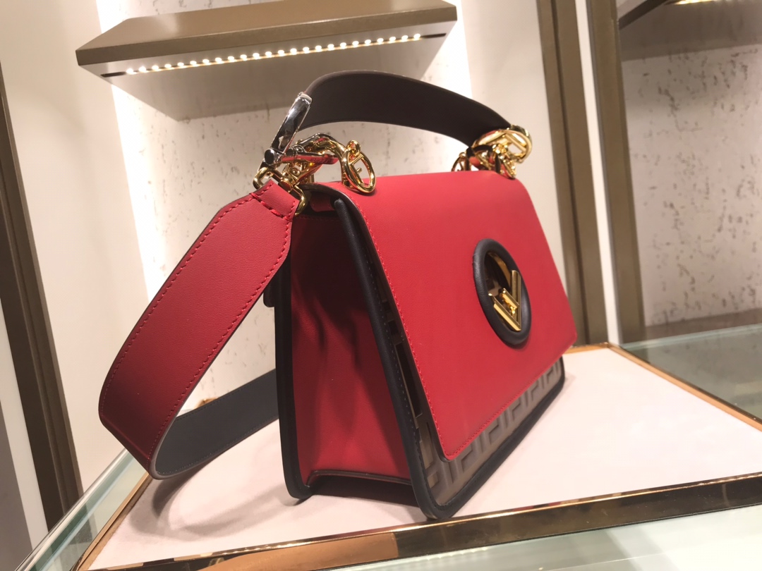 フェンディ カナイ ロゴ ミディアム ハンドバッグ レッド 詳細画像 3