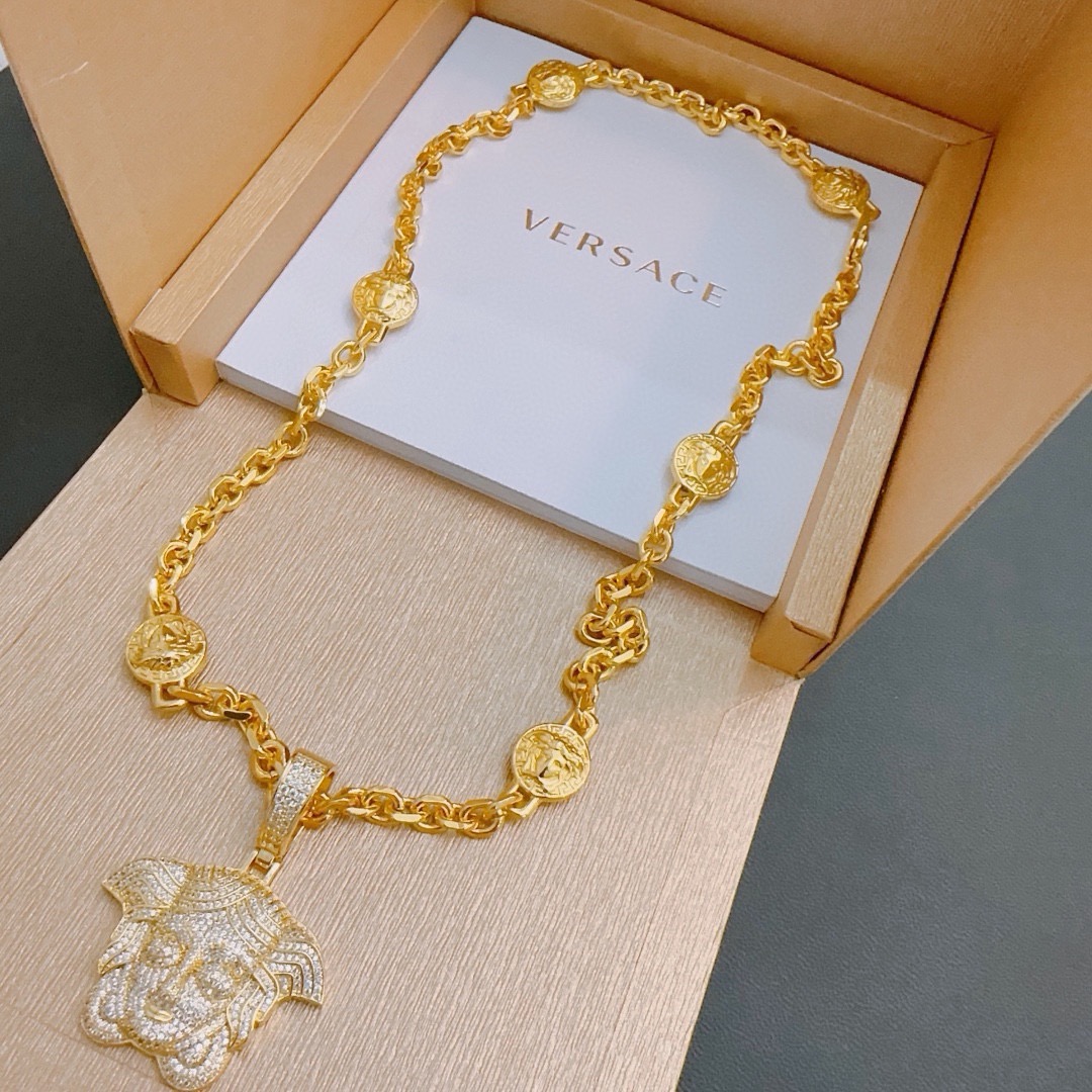 ヴェルサーチェ メデューサ ヘッド エイジド加工 チェーンネックレス ヴィンテージシルバー 詳細画像 2