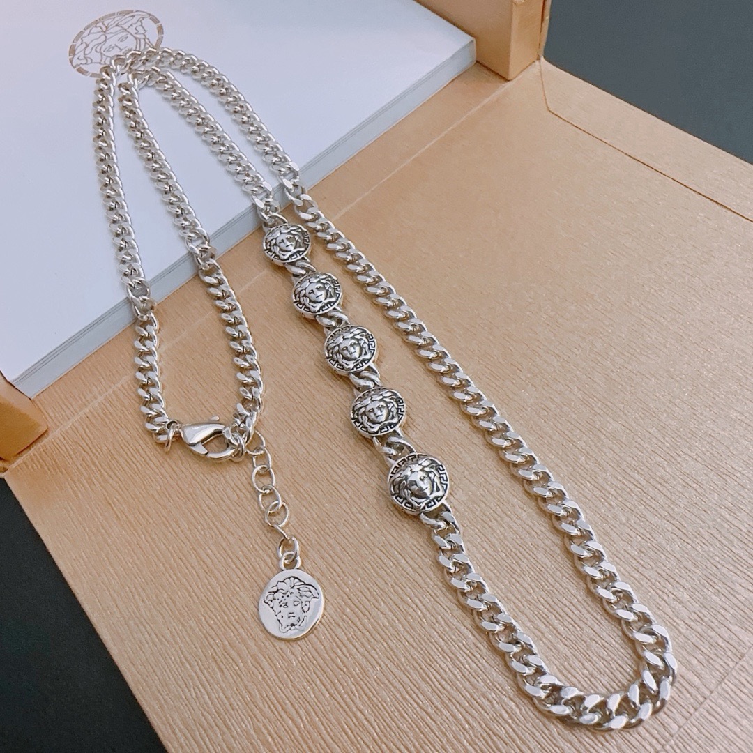 ヴェルサーチェ メデューサヘッド チェーンネックレス シルバー 詳細画像 2