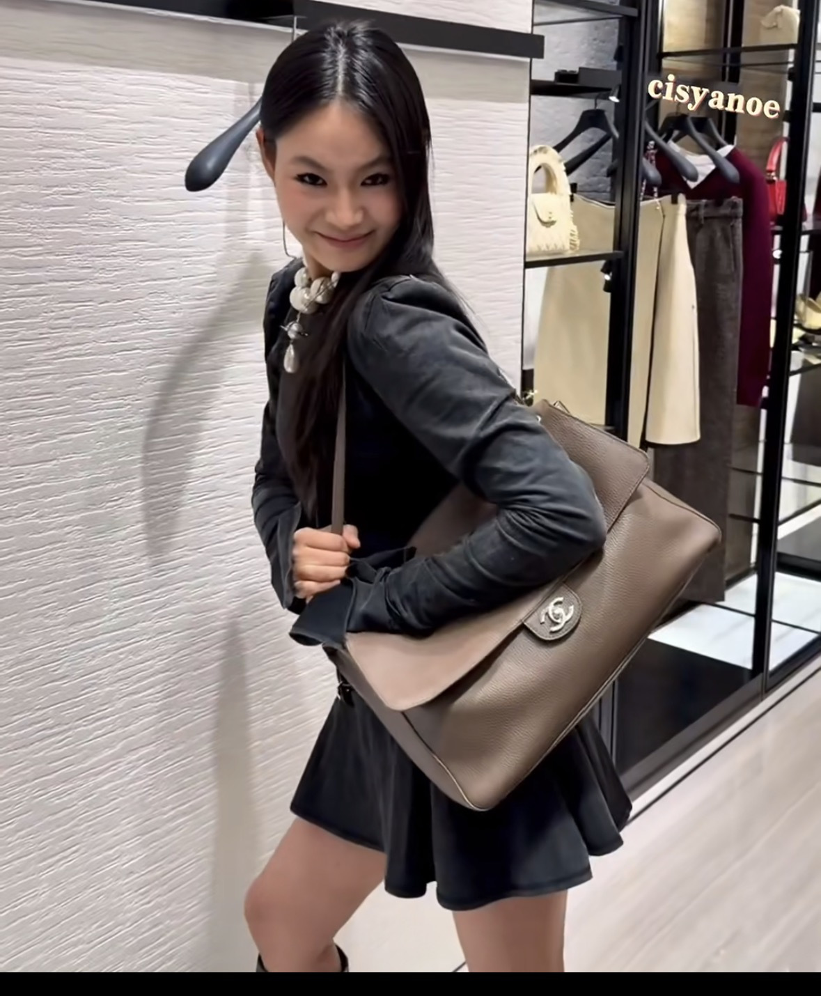 シャネル CF ラージ フラップ ショルダーバッグ ブラウン グレー 詳細画像 2