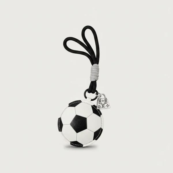 ルイ・ヴィトン Anger Forest サッカーボール キーホルダー バッグチャーム ブラック ホワイト