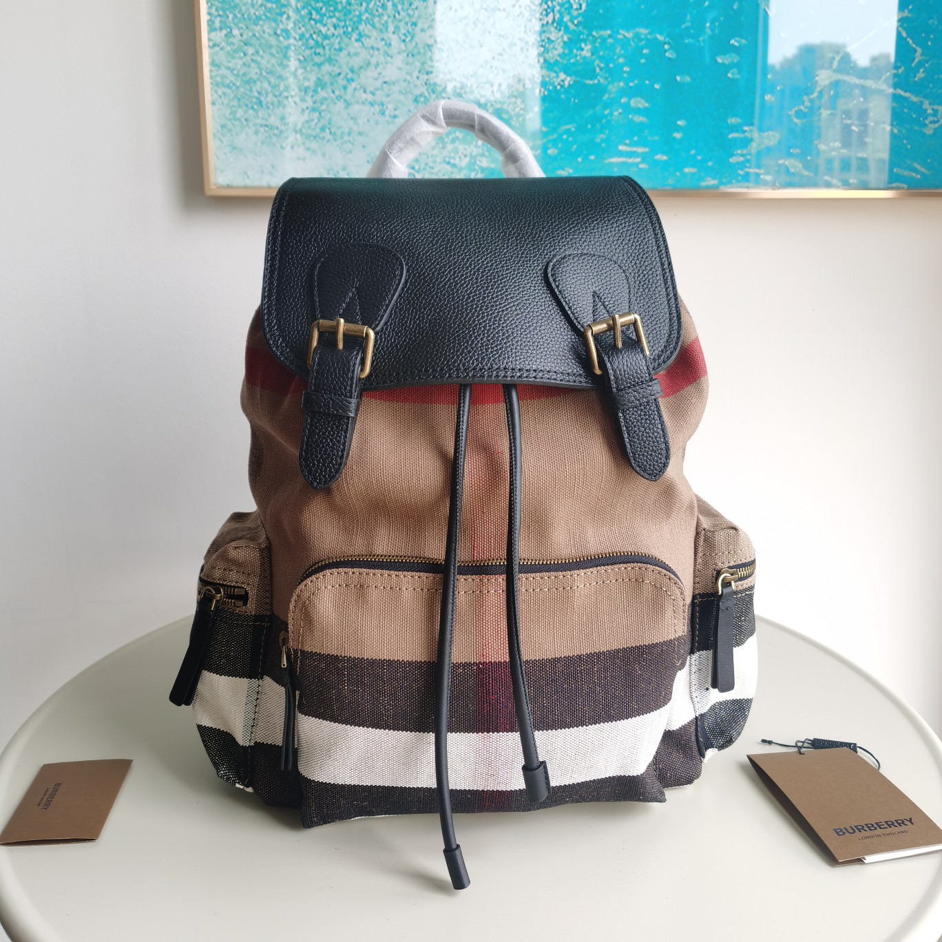バーバリー The Rucksack ミディアム チェック バックパック ベージュ ブラック 詳細画像 1