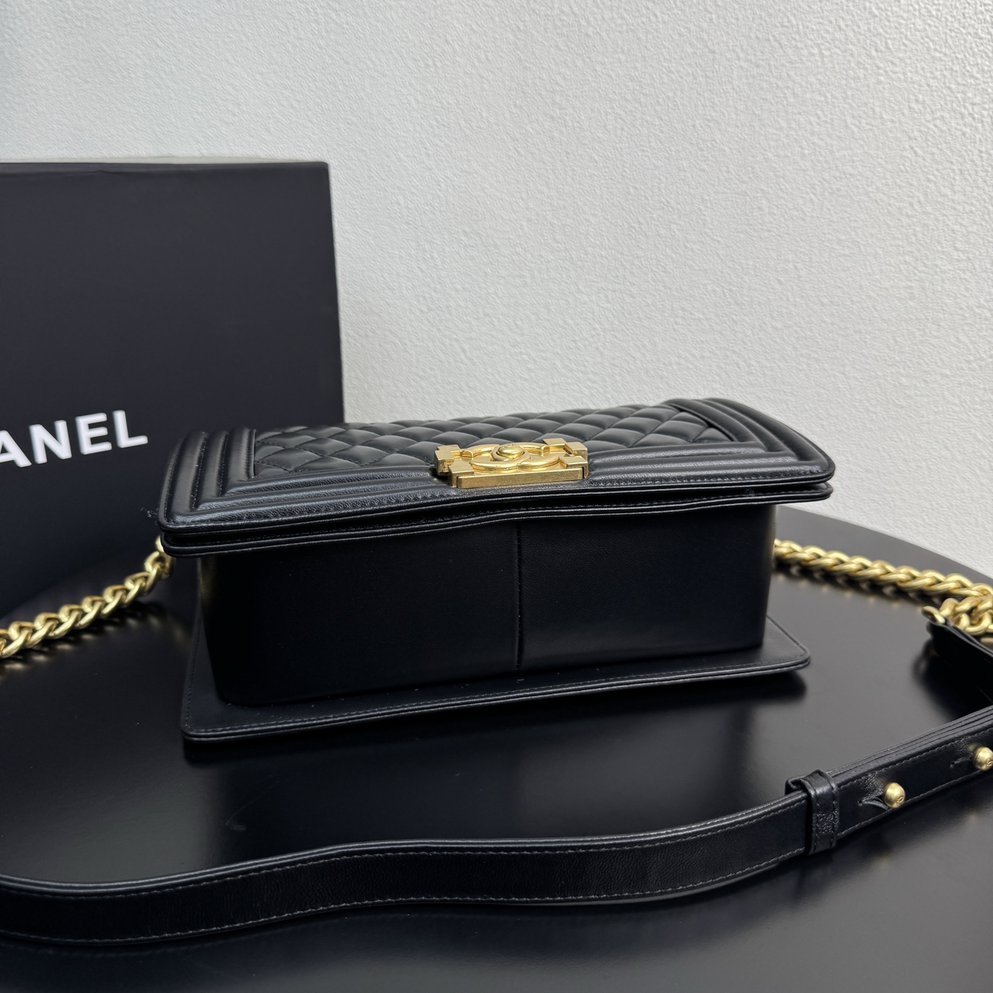 シャネル クラシック ルボーイ ラムスキン チェーンショルダーハンドバッグ ブラック ゴールド金具 67086 詳細画像 3