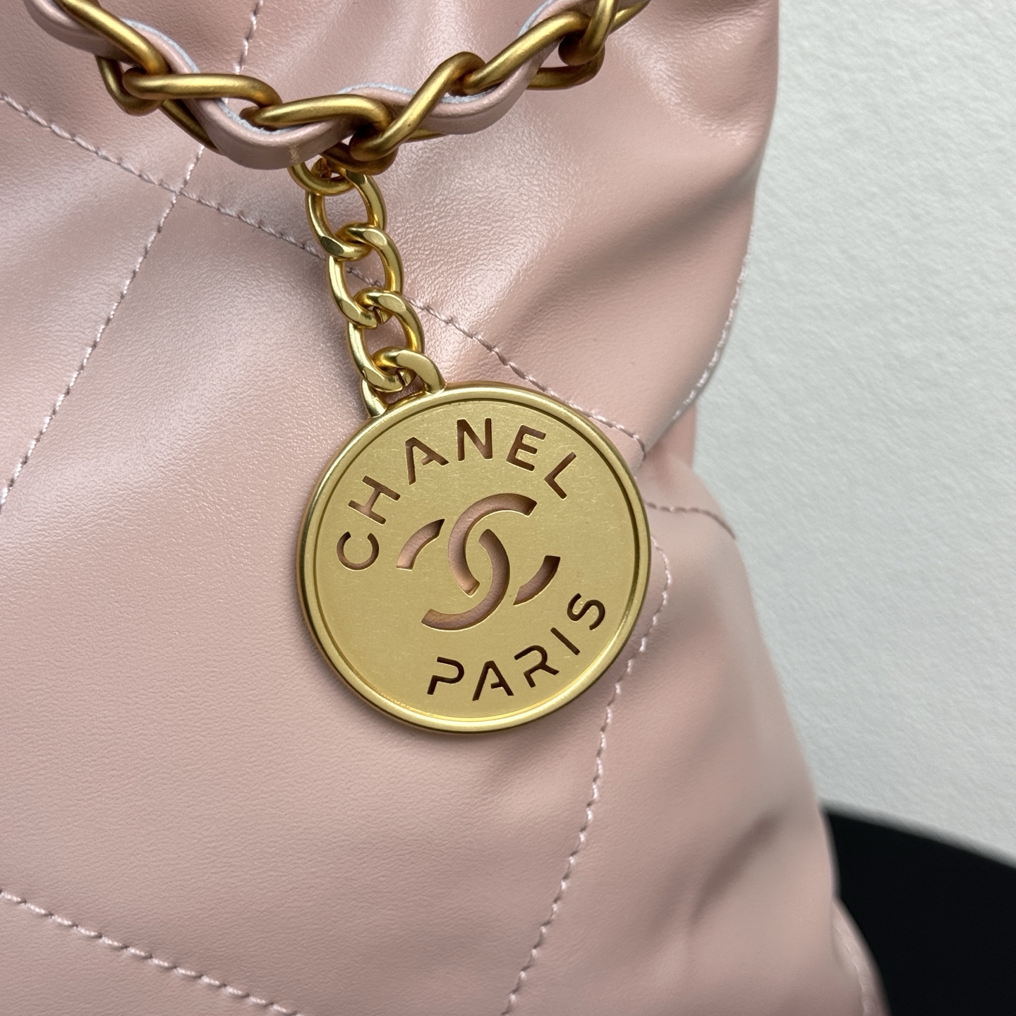 シャネル 22 ハンドバッグ ピンク ゴールド金具 詳細画像 3