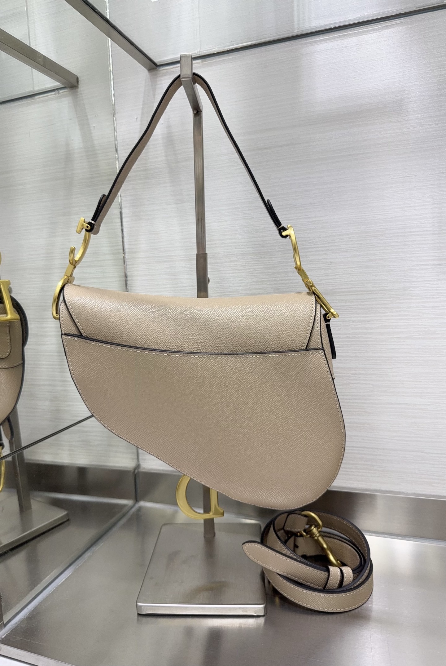 ディオール Saddle サドルバッグ グレインドカーフスキン ベージュ 0455-31 詳細画像 2