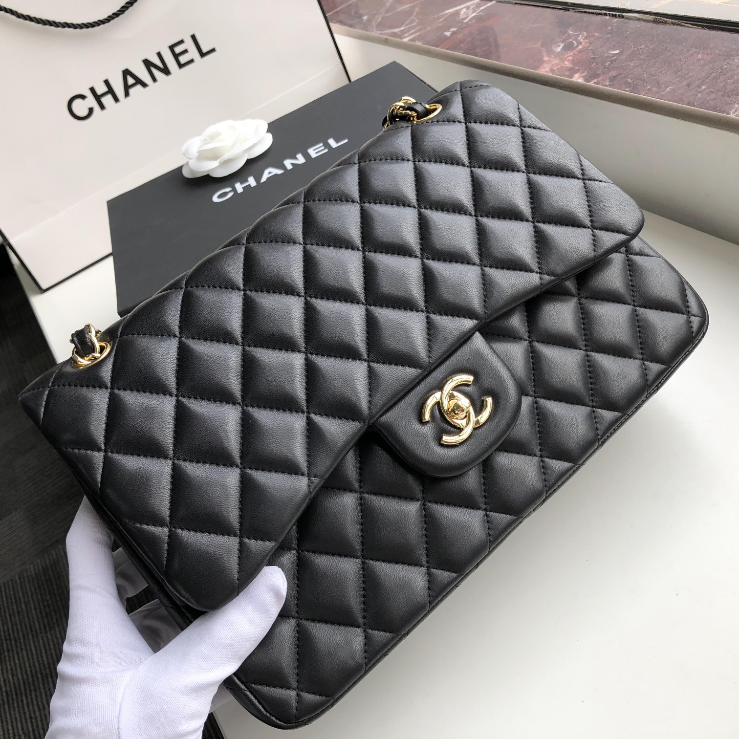 シャネル クラシックフラップ 2.55 チェーンショルダーバッグ 30cm ラムスキン ブラック ゴールド金具 詳細画像 3