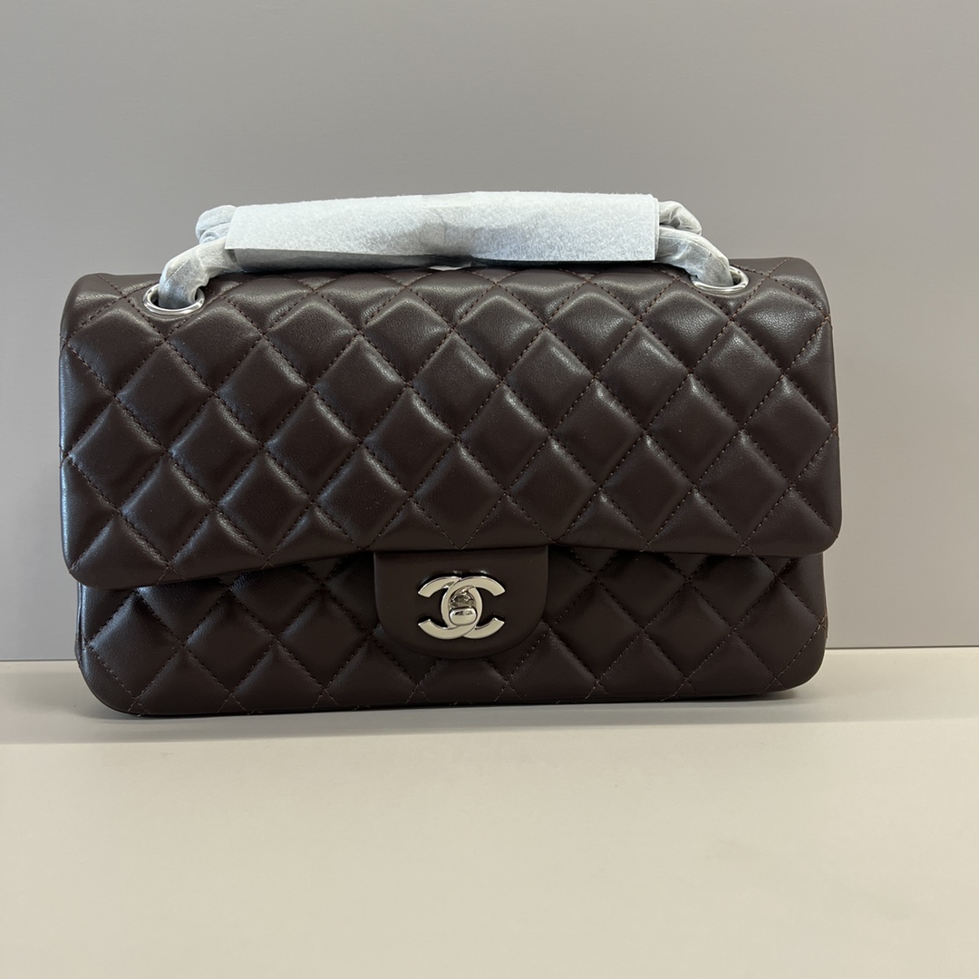 シャネル クラシック 2.55 ダイヤモンドキルティング フラップ チェーンショルダーバッグ 25cm ダークブラウン ラムスキン シルバー金具 詳細画像 1