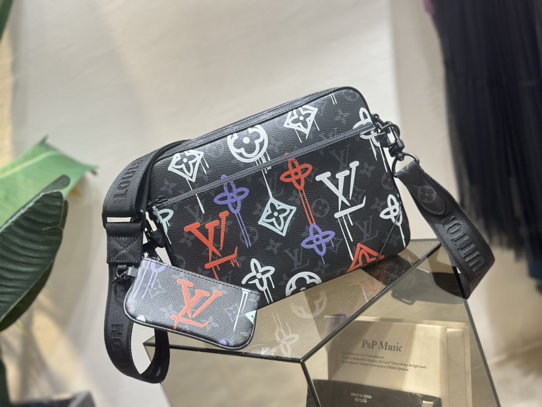 ルイ・ヴィトン Damier Spray トリオ メッセンジャーバッグ 詳細画像 2