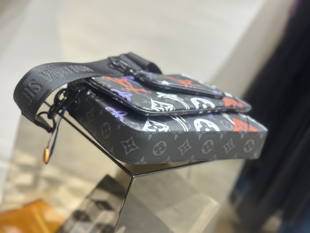 ルイ・ヴィトン Damier Spray トリオ メッセンジャーバッグ 詳細画像 3