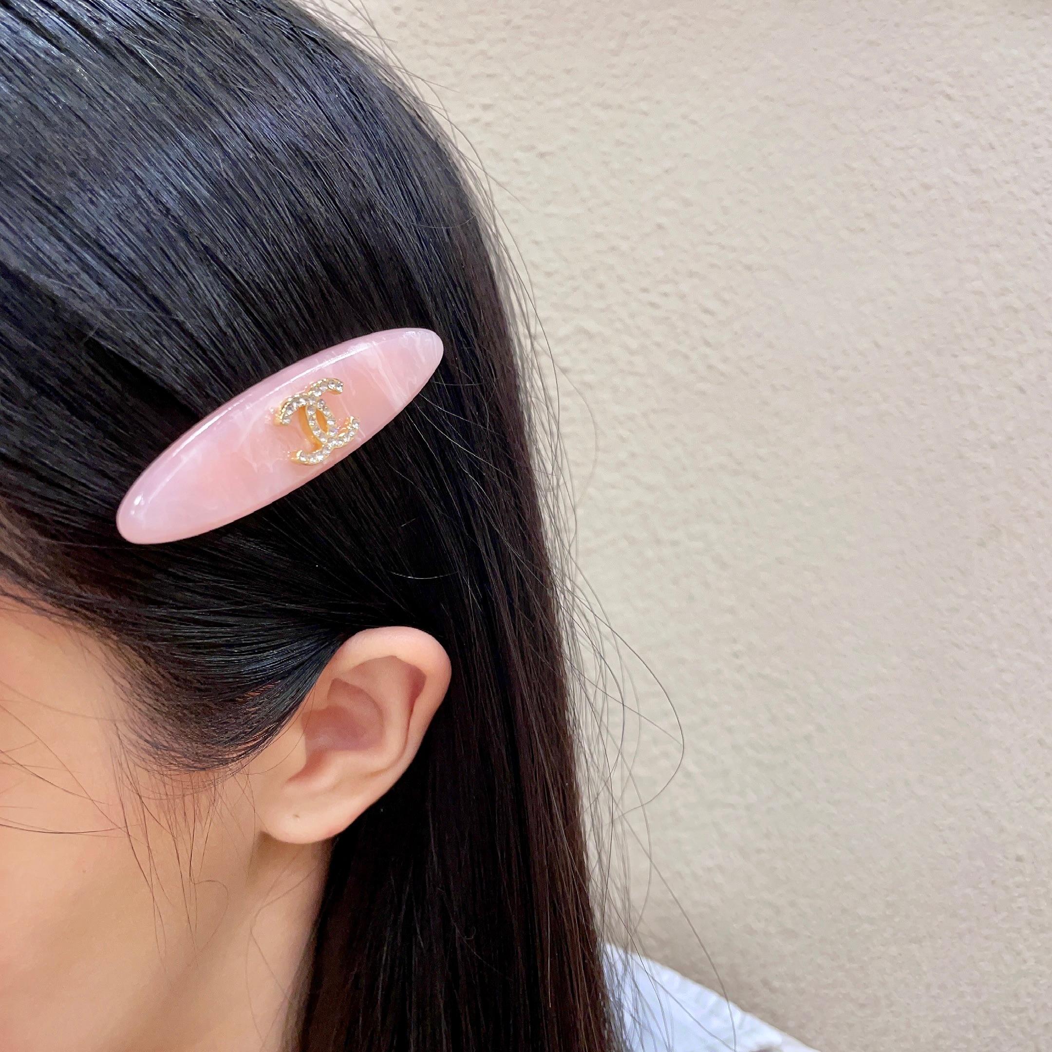 シャネル スモールロゴ レター ヘアクリップ ピンク 詳細画像 1