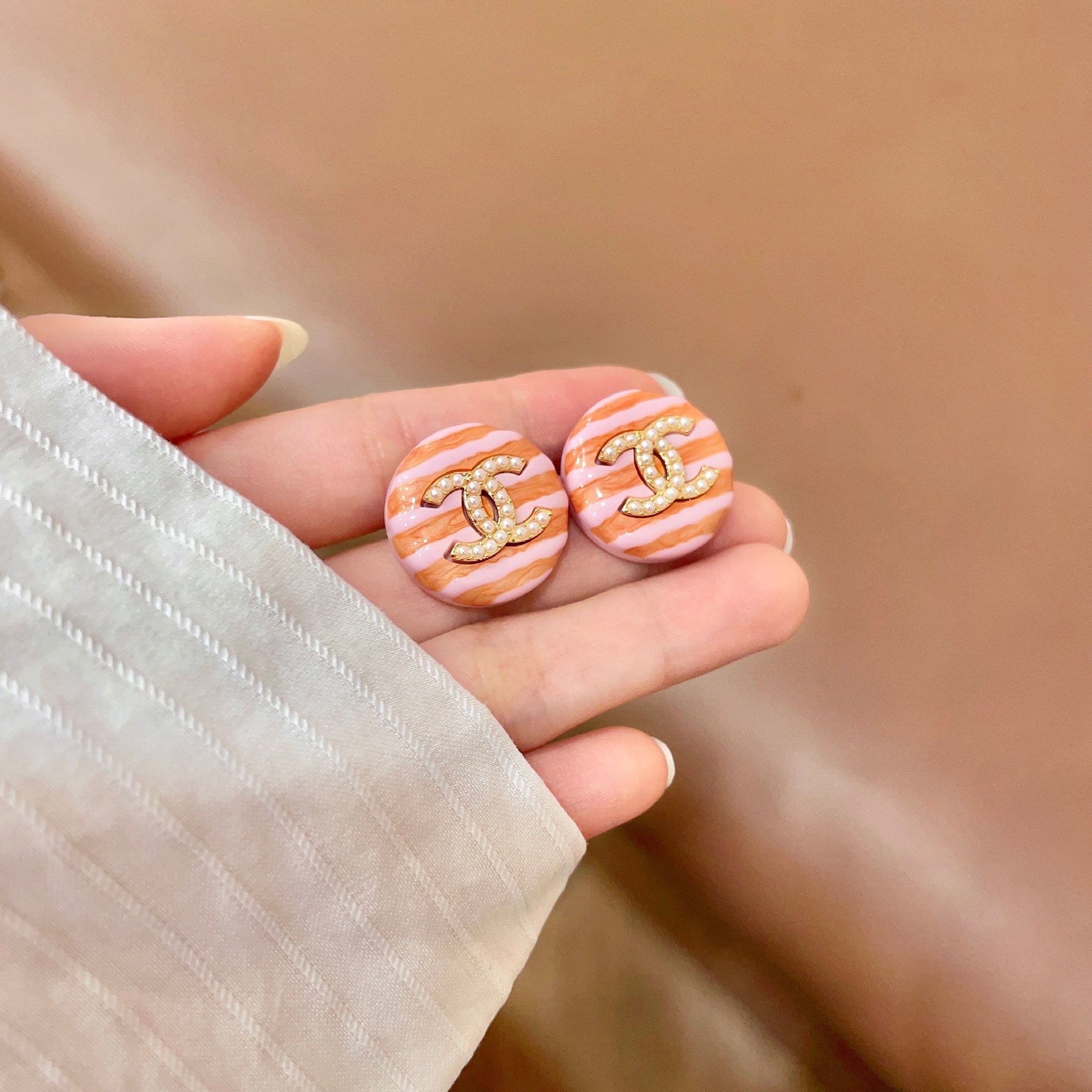 シャネル ラウンド CCロゴ ストライプ ピアス ピンク オレンジ 詳細画像 3