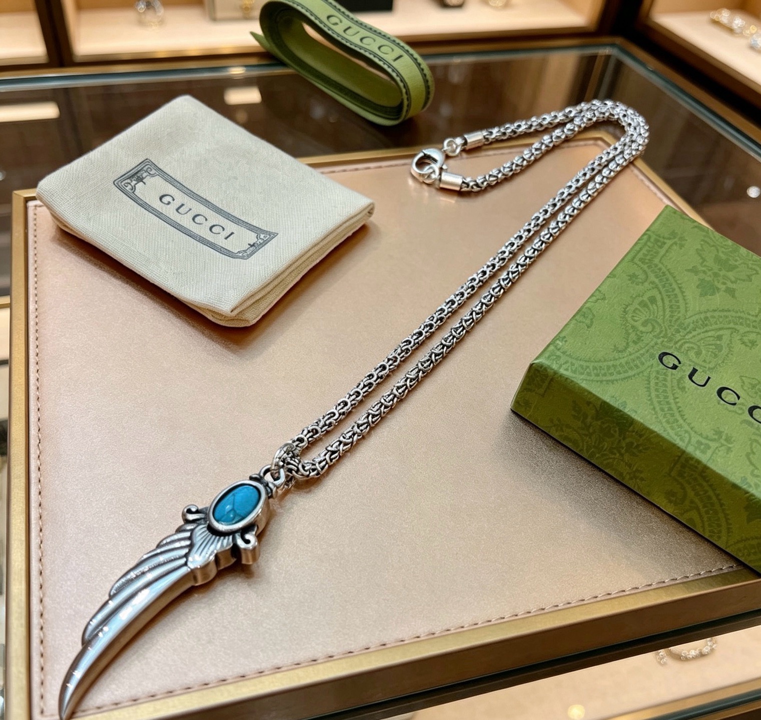 グッチ アンガーフォレスト ウイングペンダント チェーンネックレス エイジドシルバー ターコイズブルー 詳細画像 1