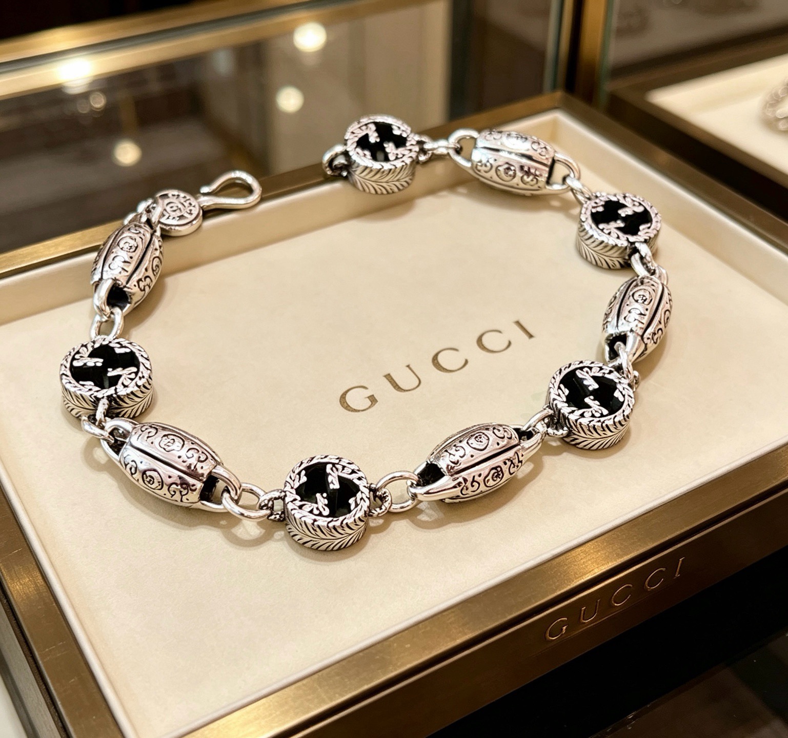 グッチ 彫刻インターロッキングG チェーンブレスレット シルバー 詳細画像 1