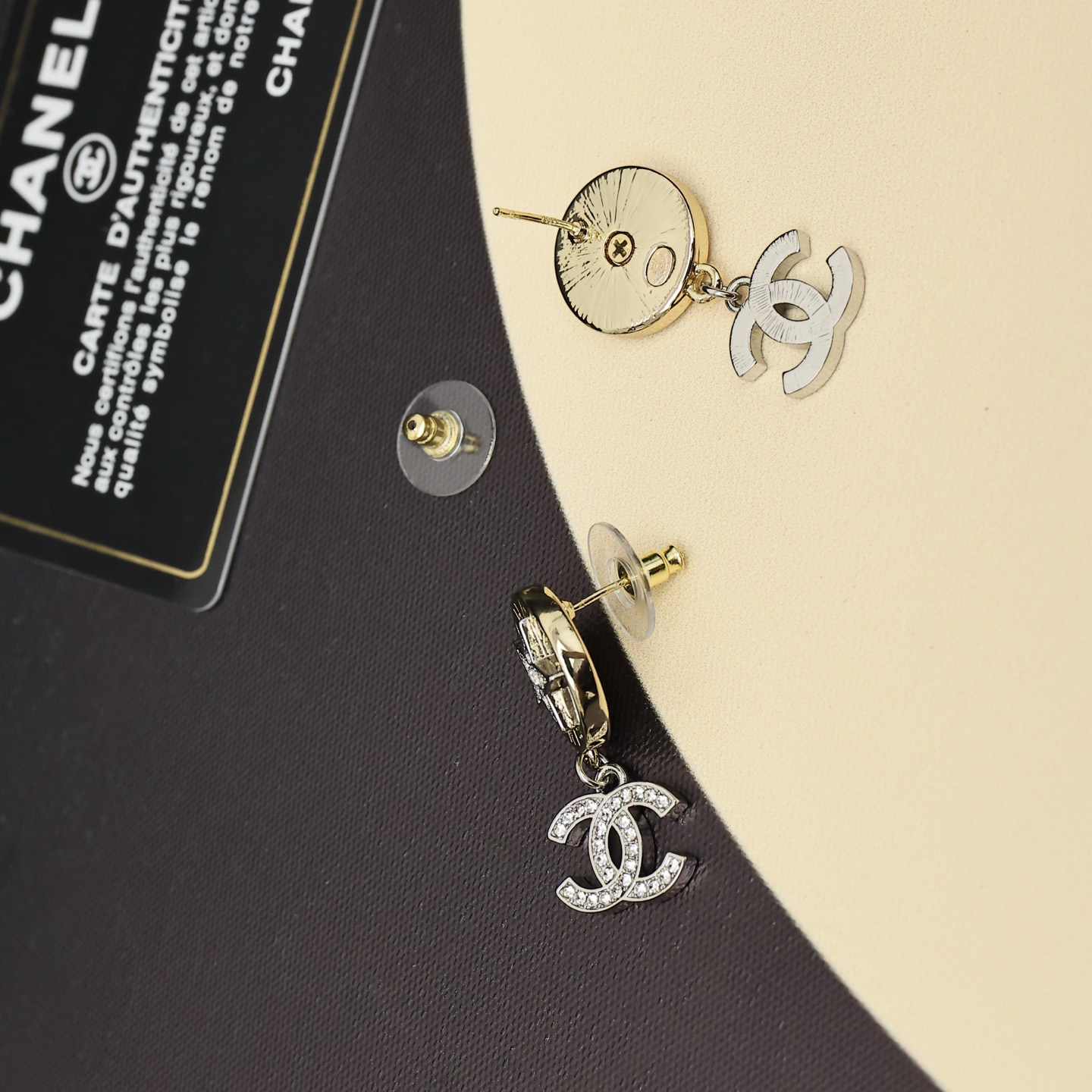 シャネル 25A ゴールドコイン ボタンピアス ゴールド シルバー 詳細画像 3