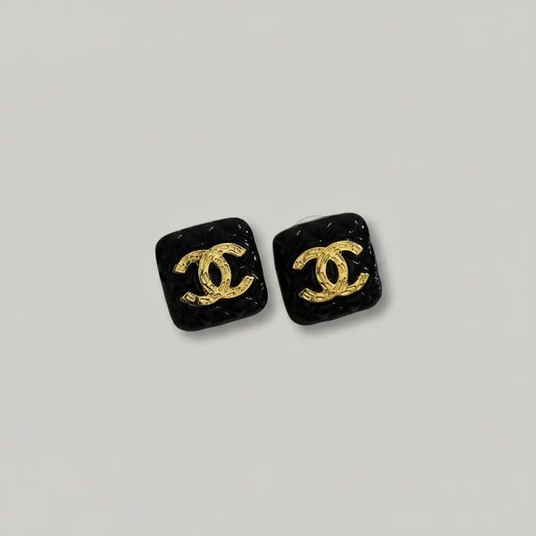 シャネル キルティング スクエア スタッドピアス ブラック ゴールド 真鍮