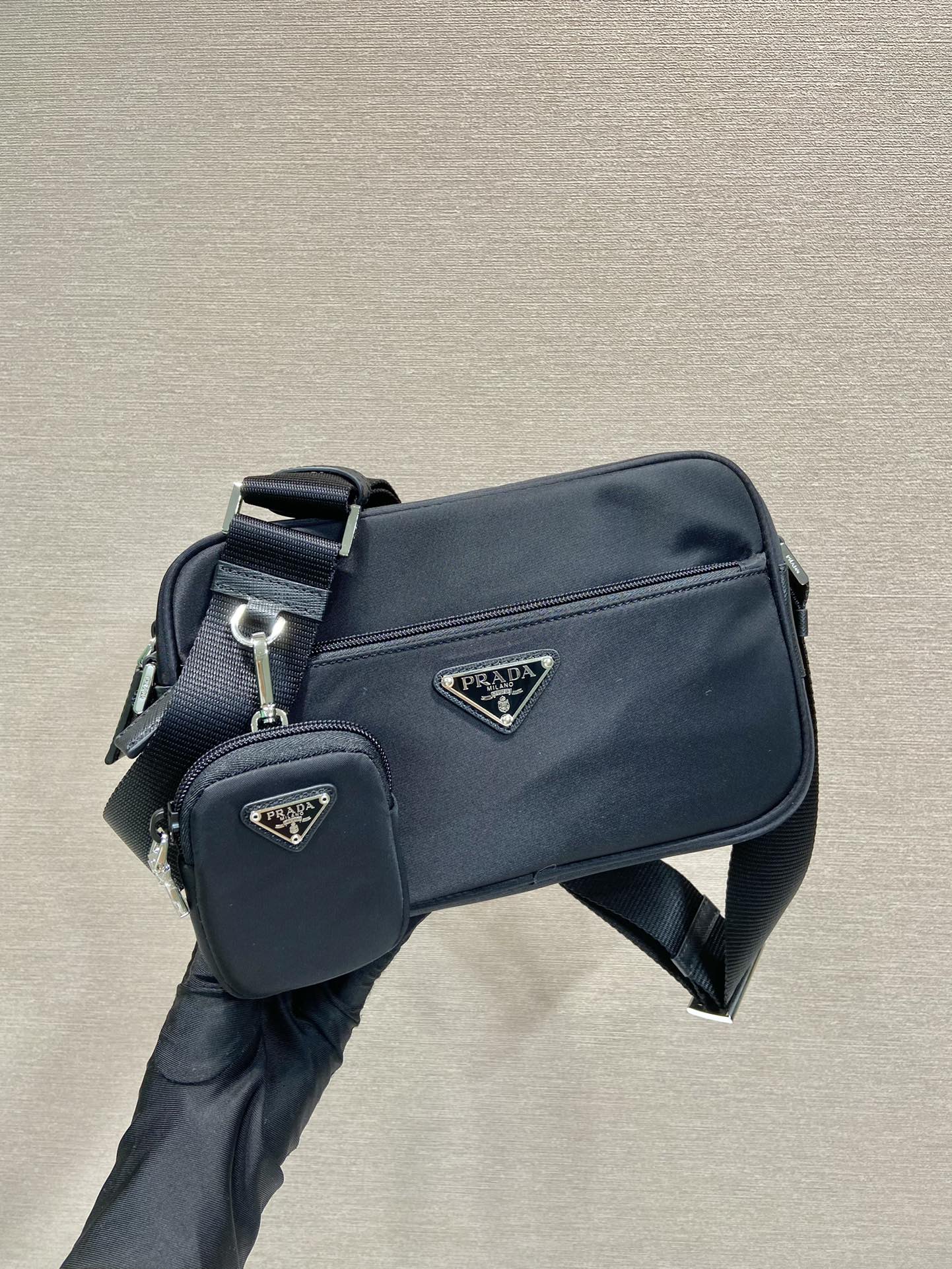 プラダ ナイロン×カウレザー 3WAY ショルダーバッグ 取り外しポーチ付き ブラック 詳細画像 1