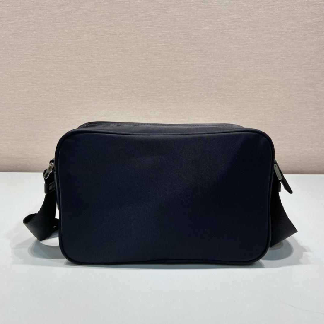 プラダ ナイロン×カウレザー 3WAY ショルダーバッグ 取り外しポーチ付き ブラック 詳細画像 3
