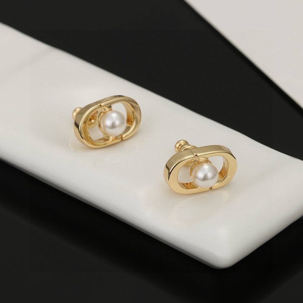 ディオール CD スタッドピアス ゴールド 詳細画像 1