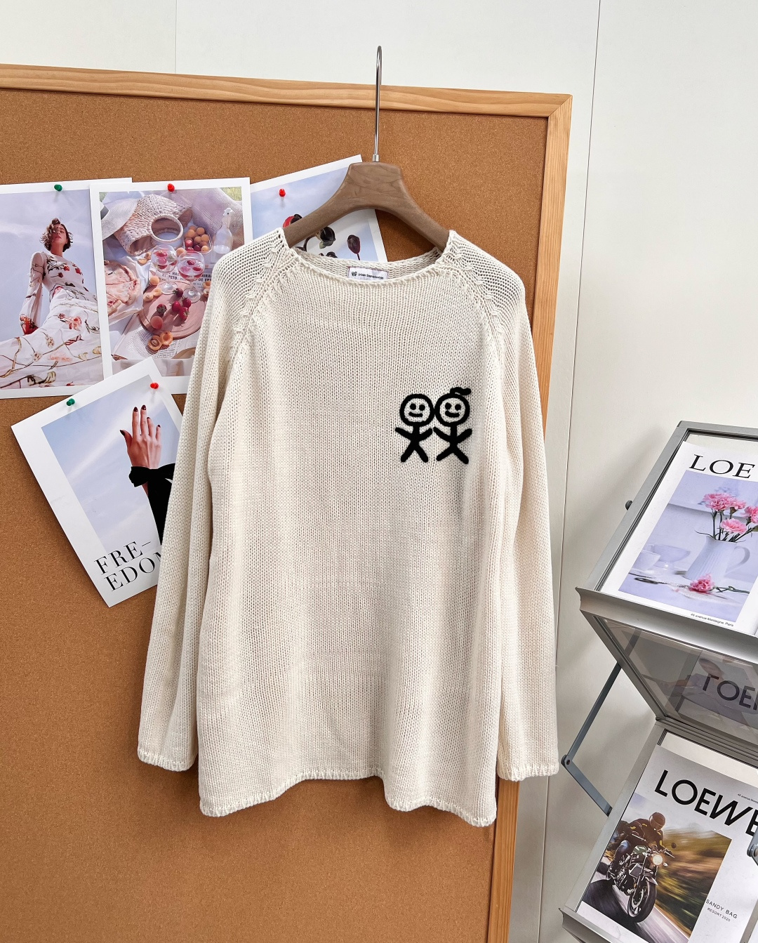 棒人間刺繍 ローゲージニットセーター アイボリー 詳細画像 1